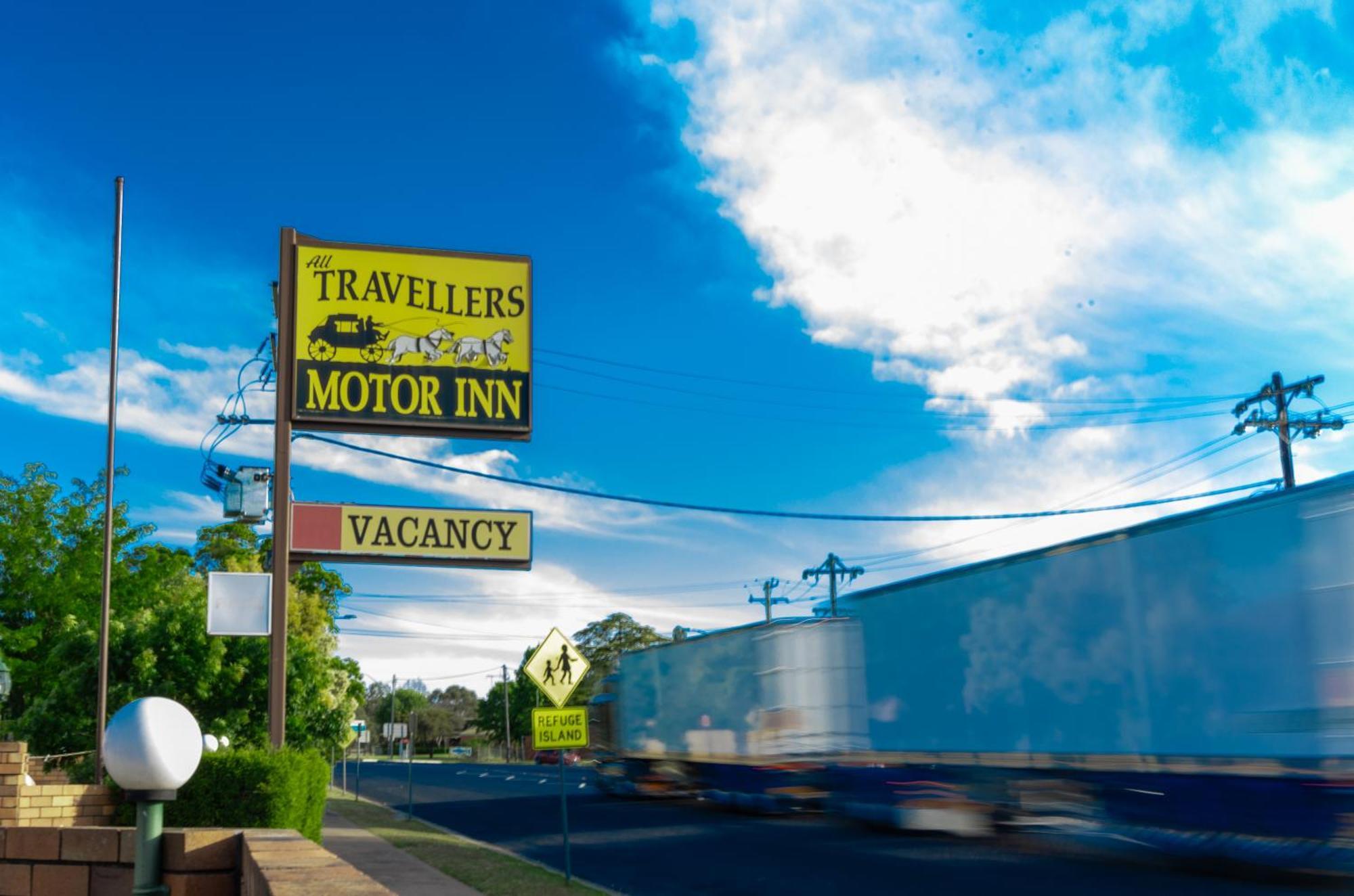 All Travellers Motor Inn Coonabarabran Bagian luar foto