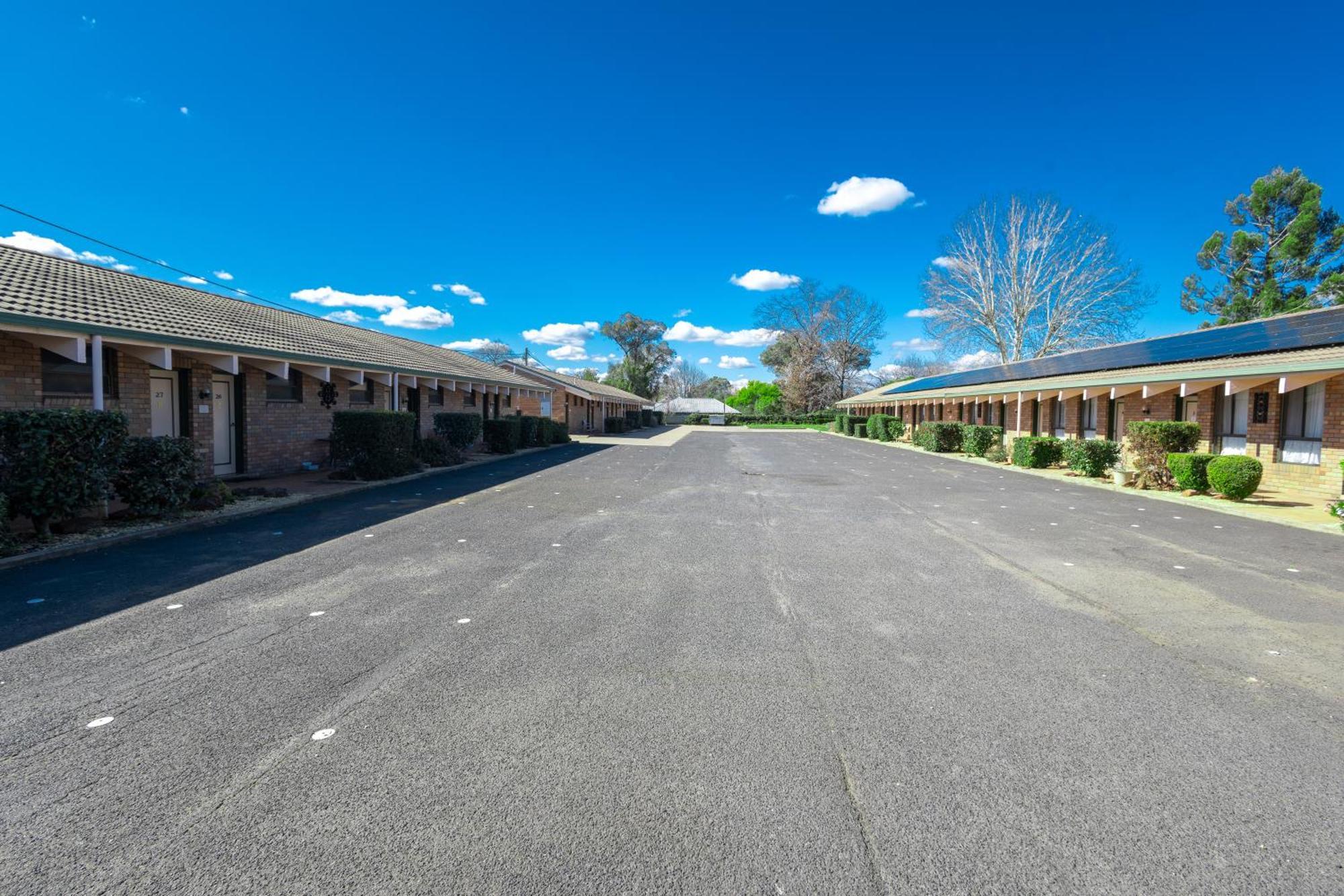 All Travellers Motor Inn Coonabarabran Bagian luar foto